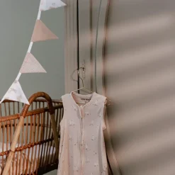 Little Dutch Slinger met vlaggetjes - Wit - Newborn Naturals - Baby Bunny