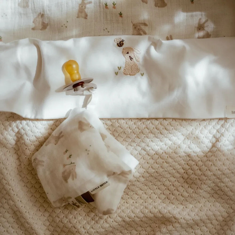 Little Dutch Speendoekje - Wit - Newborn Naturals - Baby Bunny